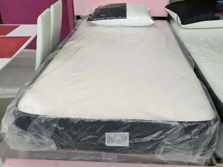 Kids Pink Bed